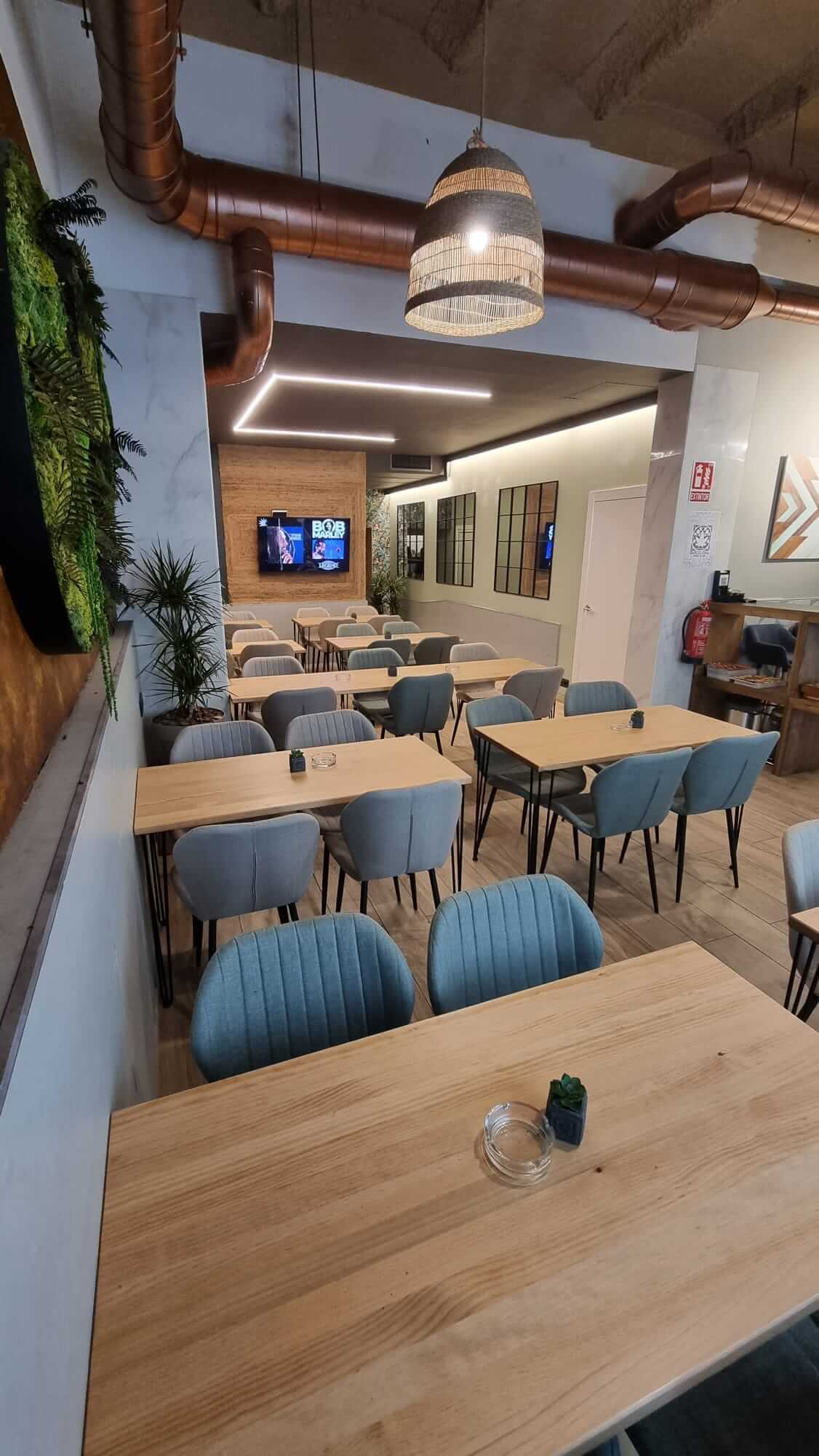 2023 11 barcelona cannabis club